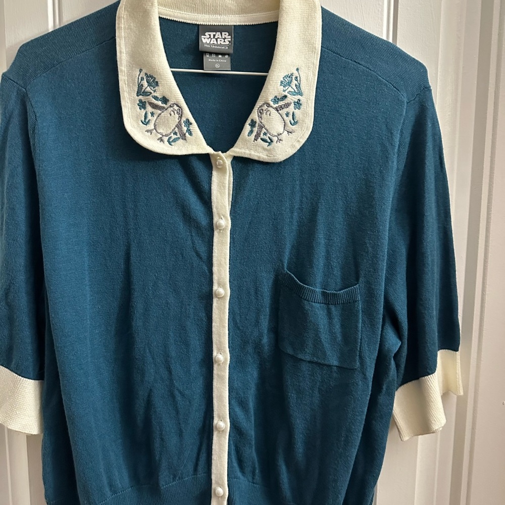 Her Universe Teal and White Short Sleeve Cardigan with Embroidered Collar - Picture 3 of 9